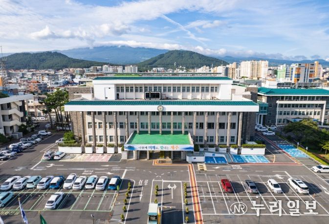 제주도, 설연휴에도 쓰레기 안정 수거… 청소 차량기동반도 운영