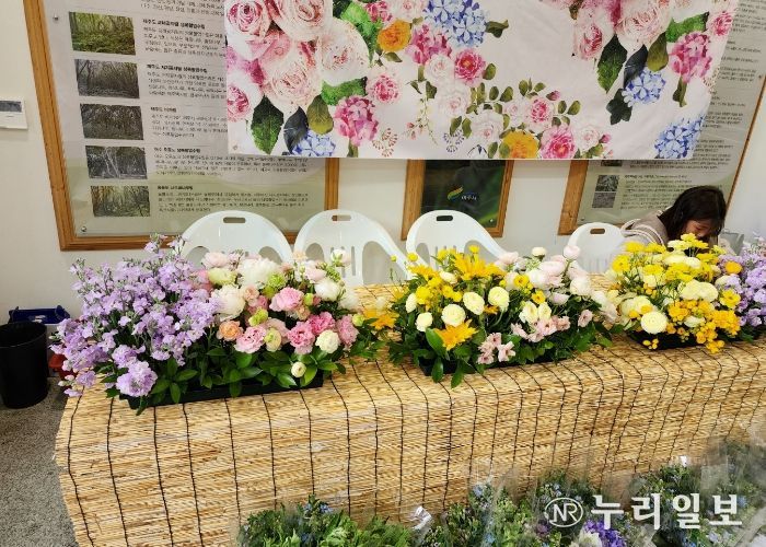 여주 절화연구회 “가정의달 꽃 나눔 행사” 개최