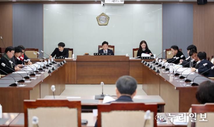 충남도의회, 공주의료원 원장 후보자 인사청문 첫발
