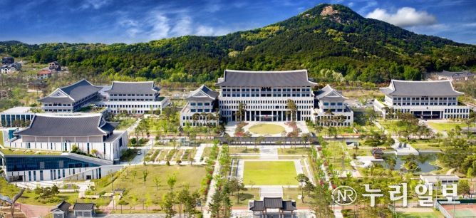 이철우 경북도지사, 일본 왜곡된 교과서 검정 통과 발표에 강력 규탄