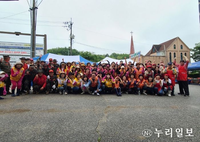 자원봉사로 상쾌한 하루… 남양주시, 이불 150채 세탁 지원