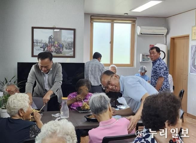 가평 짬뽕이야기, 어르신 정기 무료식사 나눔 시작
