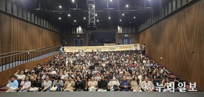 포천 인문 아카데미, 고양이 행동전문 수의사 김명철 초청 강연 성황리에 개최