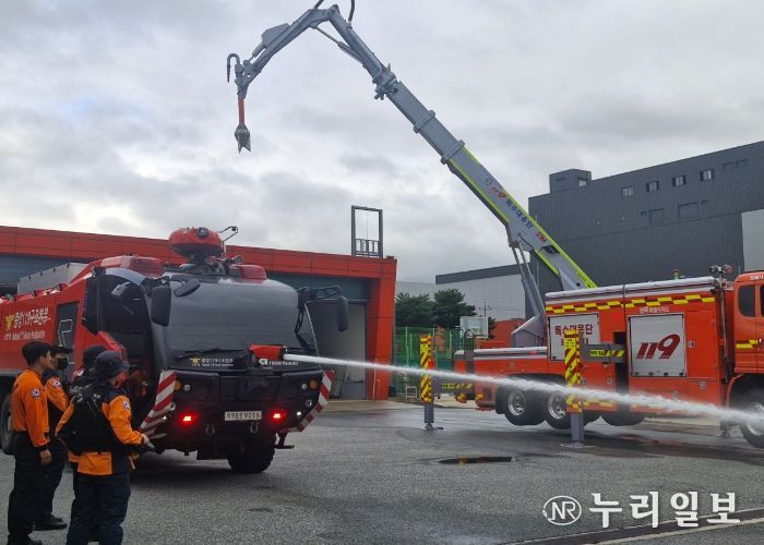 전북특별자치도소방본부, 화학사고 대응능력 향상 위한 기관 간 비교행정 실시