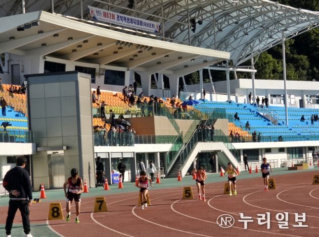 경북교육청, ‘제62회 경상북도학생체육대회 개최’(420교 3,483명 참가...체육 영재 발굴과 학교체육 활성화 기대)(28일 영주시민운동장에서 육상 경기를 펼치는 모습)