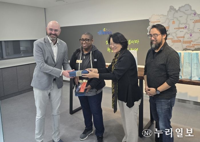 신미숙 의원, 美조지아주 경제사절단 만나…경기도 우수 소공인 제품 사례 공유