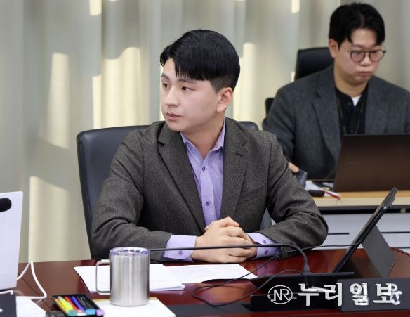 김윤환 의원(더불어민주당)