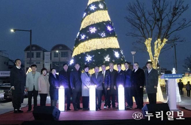 연천군, ‘2025 크리스마스 빛의 거리 점등식’ 개최