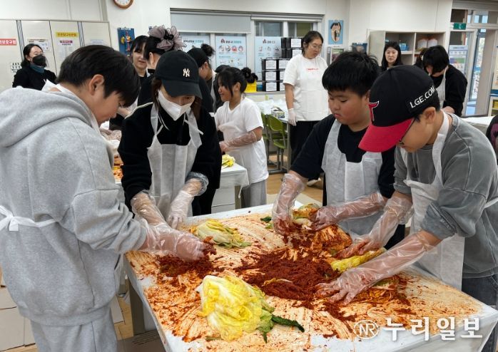 ‘사랑의 김장 나눔’ 행사