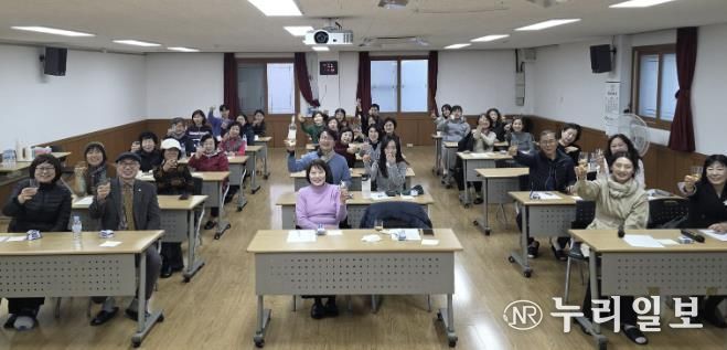 수원시 팔달구 우만2동 주민자치회, 재능기부 '쏙쏙특강' 개최