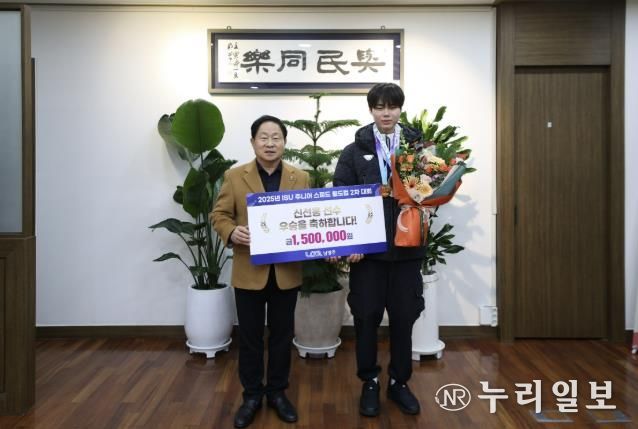 (좌) 주광덕 시장 (우) 신선웅 선수