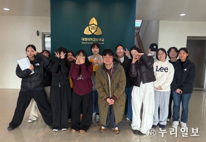 오은 시인 초청 ‘작가와의 만남’