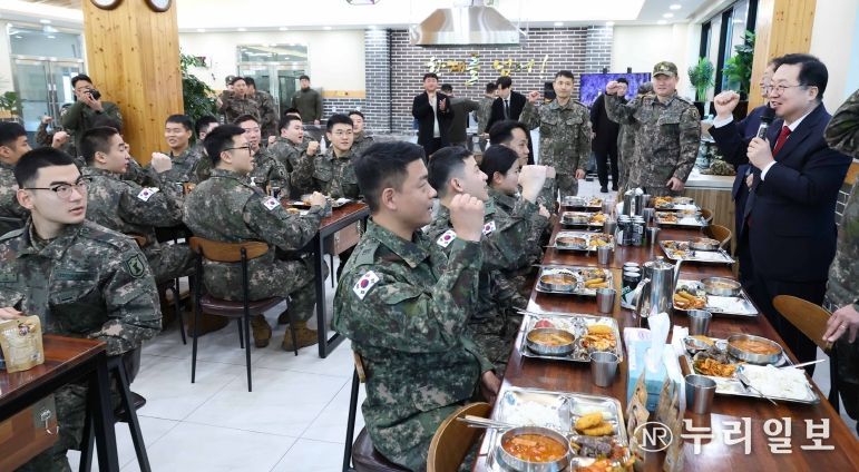 대전시, 제32보병사단에 위문금 전달