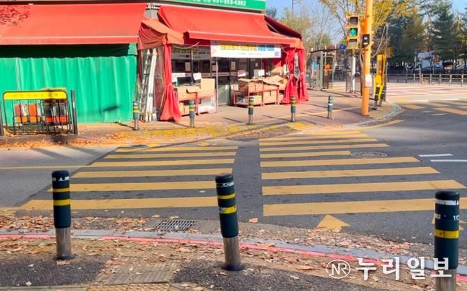 바닥형 보행신호등 점검사진_신호불일치