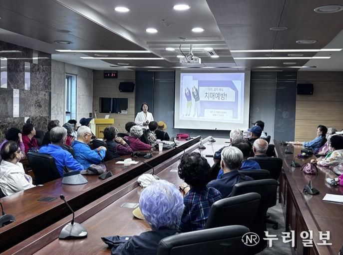 파주시, 찾아가는 치매 예방 교육 및 검진 실시