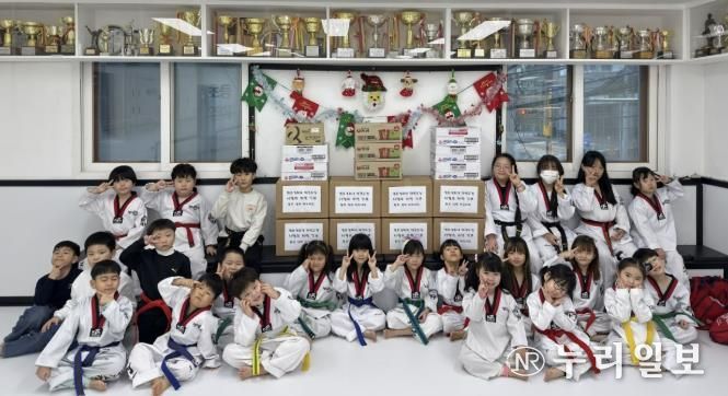 맹호경희대태권도, 수원시 팔달구 지동에 라면 17박스 나눔으로 이웃사랑 전해