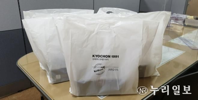 교촌치킨 매탄2호점, 수원시 영통구 매탄2동 취약계층 위한 치킨 정기후원