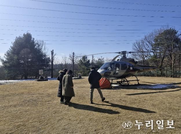 수원시가 6월 14일까지 운영하는 산불 대응 헬기.