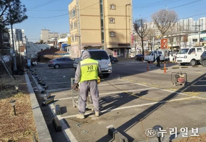 수원시 팔달구, 공영주차장 카스토퍼 정비로 '안심 주차 환경' 조성