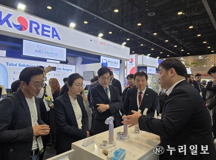 강원 의료기기, 두바이 현장