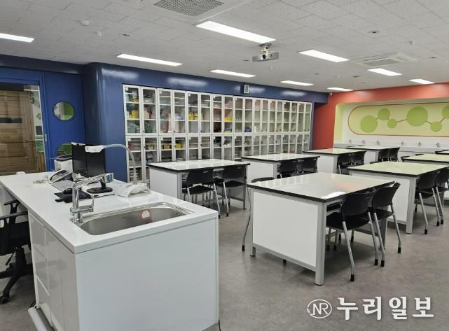 하남초 과학실 사진