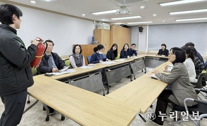 수원시 영통구 매탄1동, 전 직원 소방훈련 실시