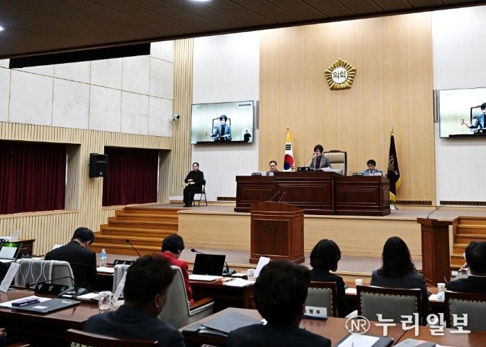 연천군의회, 제300회 임시회 개회